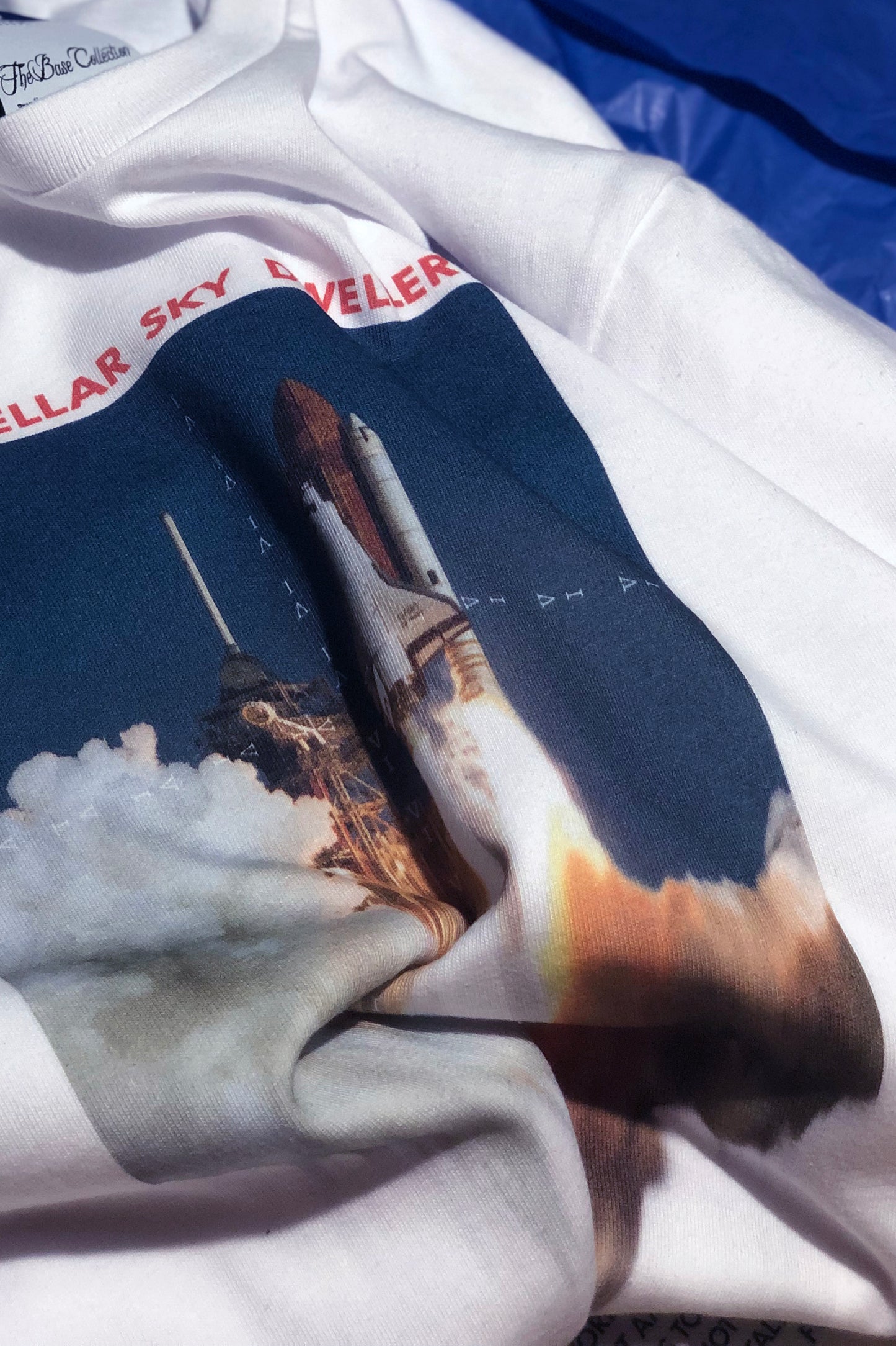 LIFT OFF TEE